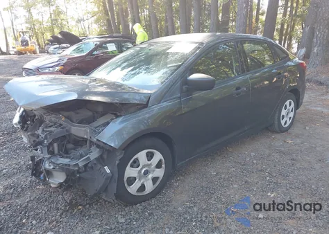 2017 Ford Focus S из США, поврежденный, VIN 1FADP3E23HL256853